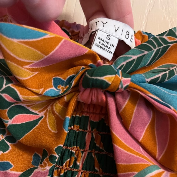 City Vibe Dress in Small. Worn once. - Picture 2 of 3